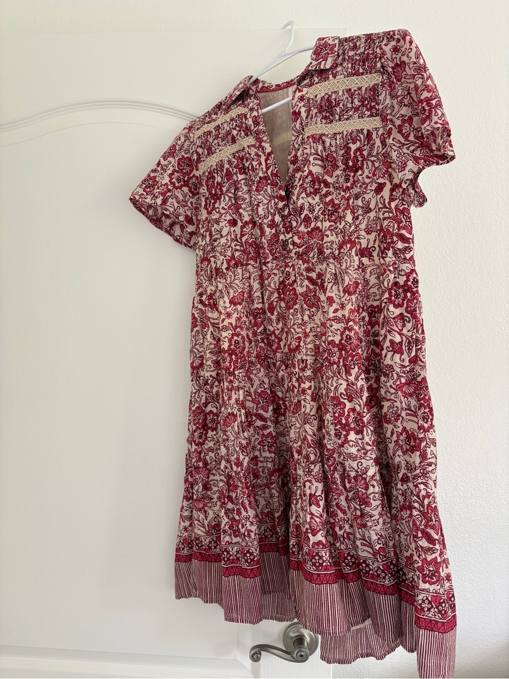Anthropologie Red and Cream Floral Short-Sleeve Dress